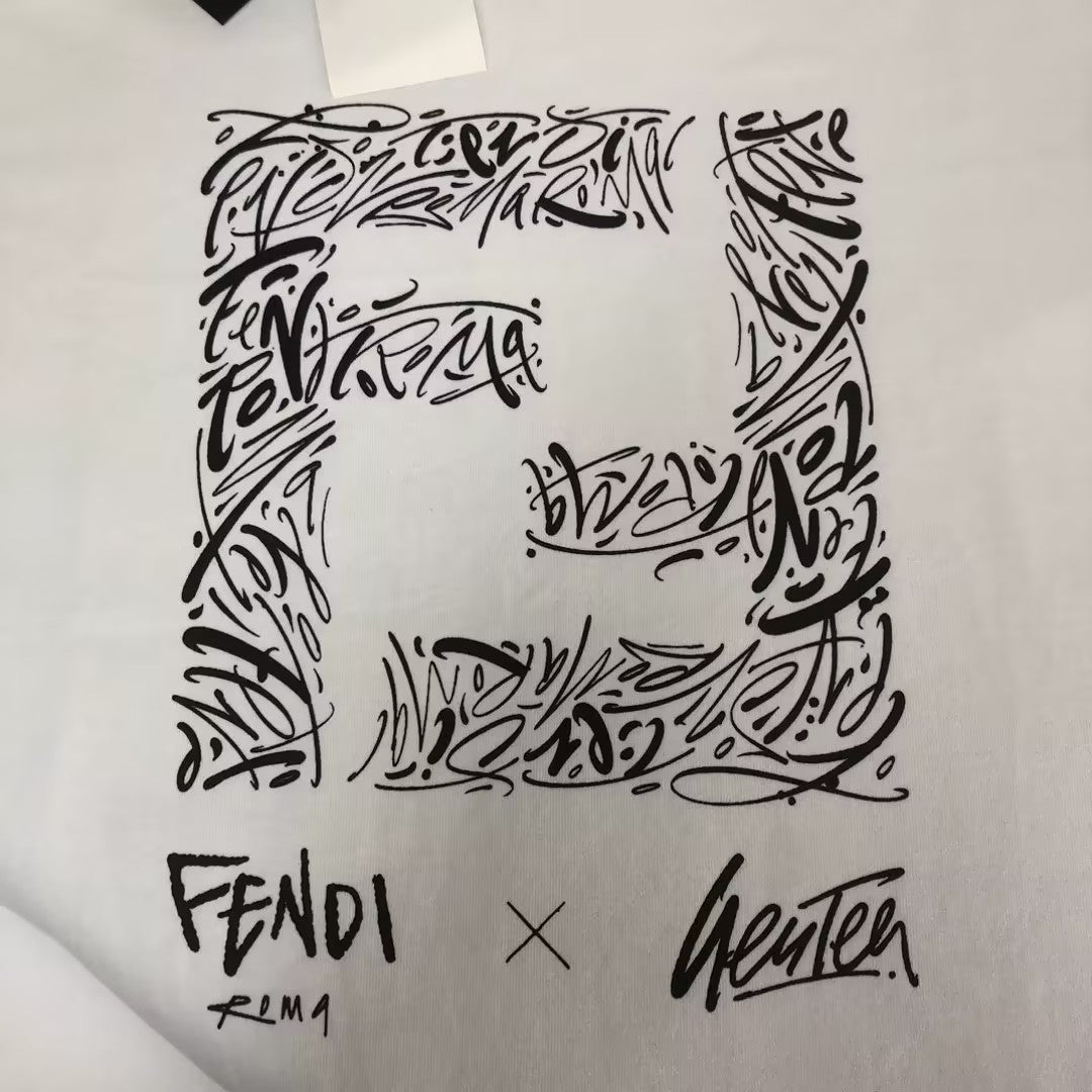 T-SHIRT FENDI