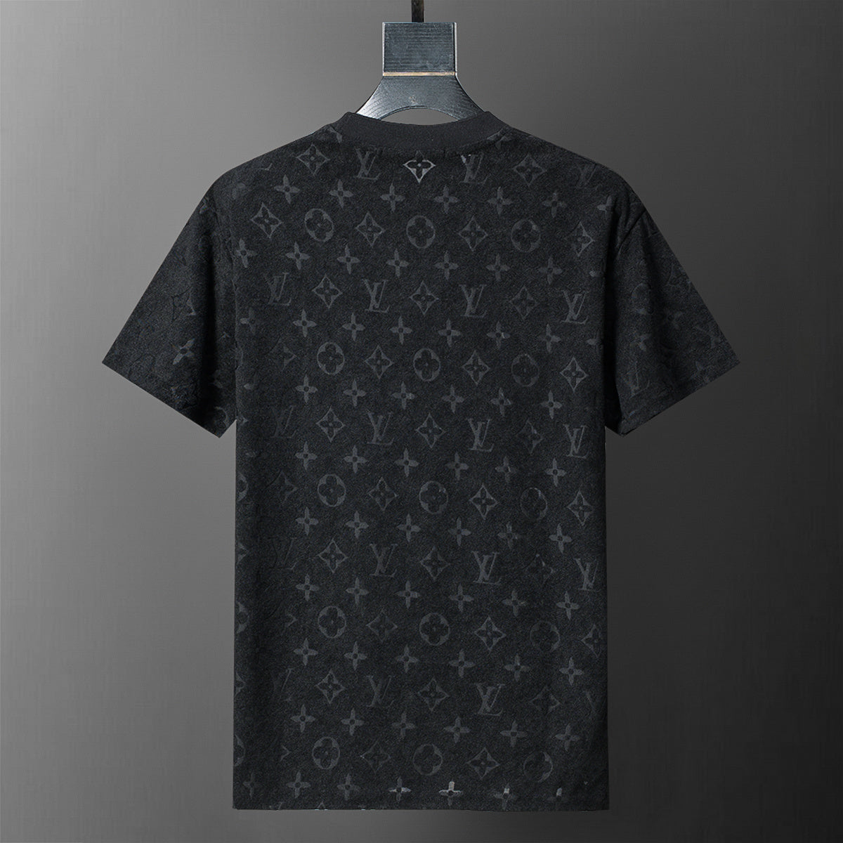 T-shirt LV con iniziali LV impresse